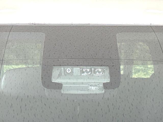 シエンタ Ｘ　禁煙車　衝突軽減装置　電動スライドドア　ＥＴＣ　キーレス　車線逸脱警報　７人乗り　オートマチックハイビーム　横滑防止装置　アイドリングストップ　盗難防止装置　プライバシーガラス　電動格納ミラー（3枚目）