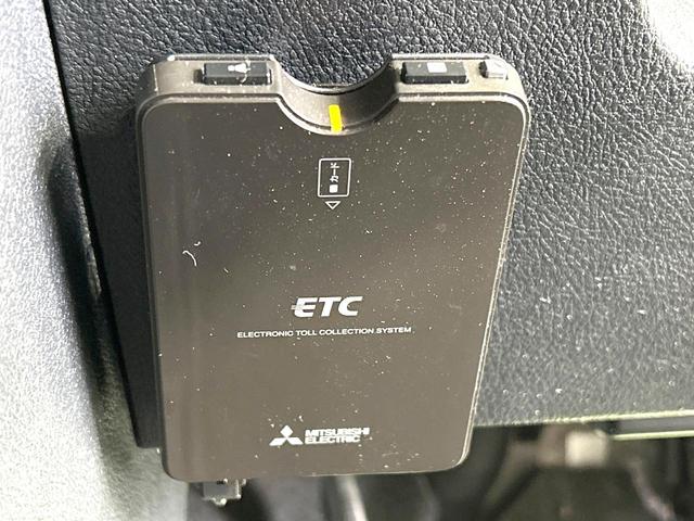 シエンタ Ｘ　禁煙車　衝突軽減装置　電動スライドドア　ＥＴＣ　キーレス　車線逸脱警報　７人乗り　オートマチックハイビーム　横滑防止装置　アイドリングストップ　盗難防止装置　プライバシーガラス　電動格納ミラー（5枚目）