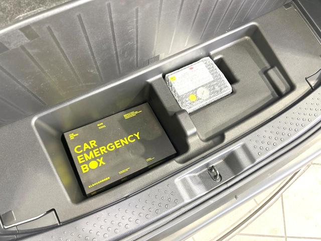 シエンタ Ｘ　禁煙車　衝突軽減装置　電動スライドドア　ＥＴＣ　キーレス　車線逸脱警報　７人乗り　オートマチックハイビーム　横滑防止装置　アイドリングストップ　盗難防止装置　プライバシーガラス　電動格納ミラー（55枚目）