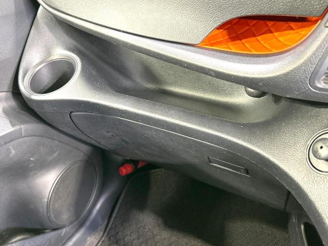 シエンタ Ｘ　禁煙車　衝突軽減装置　電動スライドドア　ＥＴＣ　キーレス　車線逸脱警報　７人乗り　オートマチックハイビーム　横滑防止装置　アイドリングストップ　盗難防止装置　プライバシーガラス　電動格納ミラー（61枚目）