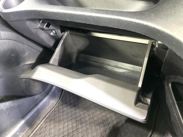 シエンタ Ｘ　禁煙車　衝突軽減装置　電動スライドドア　ＥＴＣ　キーレス　車線逸脱警報　７人乗り　オートマチックハイビーム　横滑防止装置　アイドリングストップ　盗難防止装置　プライバシーガラス　電動格納ミラー（62枚目）