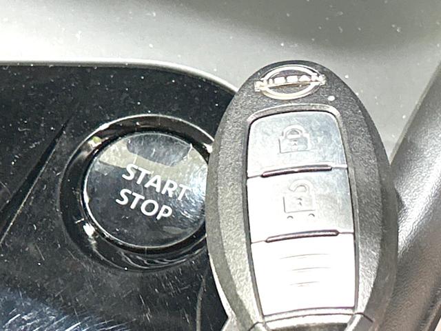 ノート X 禁煙車 純正9型ナビ 衝突軽減装置 バックカメラ スマートキー シートヒーター ステアリングヒーター ETC オートライト オートエアコン オートマチックハイビーム ドラレコ プライバシーガラス(6枚目)