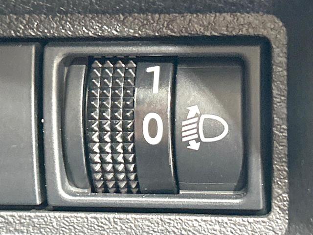 ノート X 禁煙車 純正9型ナビ 衝突軽減装置 バックカメラ スマートキー シートヒーター ステアリングヒーター ETC オートライト オートエアコン オートマチックハイビーム ドラレコ プライバシーガラス(30枚目)