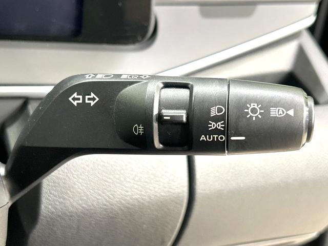 ノート X 禁煙車 純正9型ナビ 衝突軽減装置 バックカメラ スマートキー シートヒーター ステアリングヒーター ETC オートライト オートエアコン オートマチックハイビーム ドラレコ プライバシーガラス(34枚目)