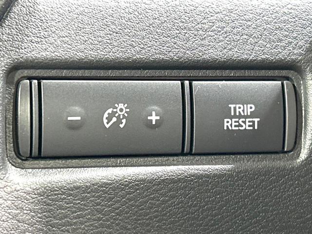 ノート X 禁煙車 純正9型ナビ 衝突軽減装置 バックカメラ スマートキー シートヒーター ステアリングヒーター ETC オートライト オートエアコン オートマチックハイビーム ドラレコ プライバシーガラス(38枚目)