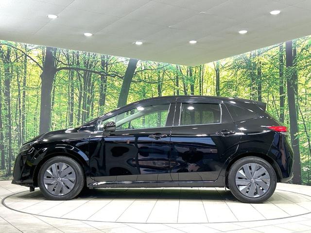 ノート X 禁煙車 純正9型ナビ 衝突軽減装置 バックカメラ スマートキー シートヒーター ステアリングヒーター ETC オートライト オートエアコン オートマチックハイビーム ドラレコ プライバシーガラス(44枚目)