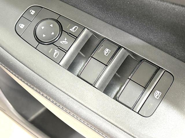 ノート X 禁煙車 純正9型ナビ 衝突軽減装置 バックカメラ スマートキー シートヒーター ステアリングヒーター ETC オートライト オートエアコン オートマチックハイビーム ドラレコ プライバシーガラス(59枚目)