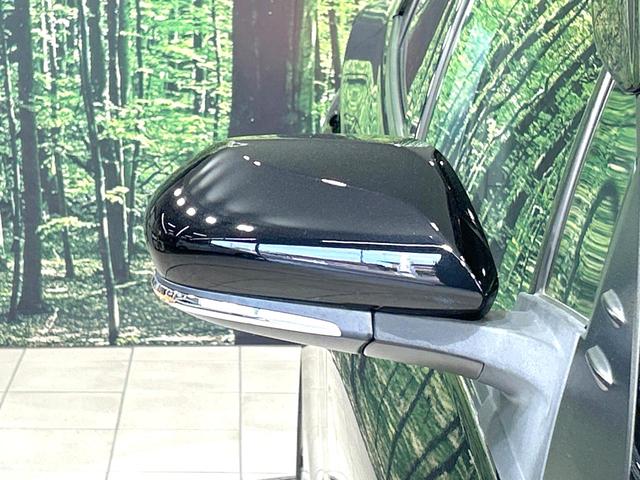 プリウス Ｓツーリングセレクション　後期型　禁煙車　純正９型ナビ　衝突軽減装置　レーダークルーズ　バックカメラ　ＥＴＣ　スマートキー　ＬＥＤヘッド　オートライト　オートエアコン　革巻きステアリング　純正１７インチＡＷ　車線逸脱警報（40枚目）