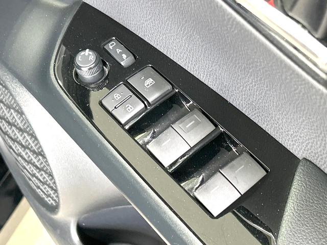 プリウス Ｓツーリングセレクション　後期型　禁煙車　純正９型ナビ　衝突軽減装置　レーダークルーズ　バックカメラ　ＥＴＣ　スマートキー　ＬＥＤヘッド　オートライト　オートエアコン　革巻きステアリング　純正１７インチＡＷ　車線逸脱警報（46枚目）