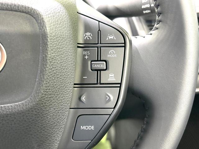 プリウス Ｘ　禁煙車　純正８型ディスプレイオーディオ　バックカメラ　衝突軽減装置　１００Ｖ電源　レーダークルーズ　ドラレコ　コーナーセンサー　スマートキー　ＬＥＤヘッド　ＥＴＣ２．０　オートハイビーム　オートライト（6枚目）