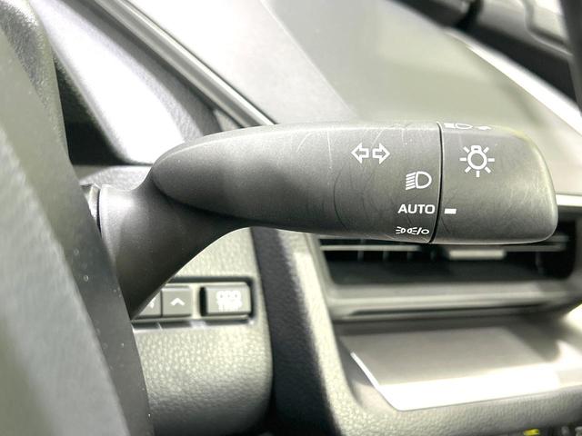 プリウス Ｘ　禁煙車　純正８型ディスプレイオーディオ　バックカメラ　衝突軽減装置　１００Ｖ電源　レーダークルーズ　ドラレコ　コーナーセンサー　スマートキー　ＬＥＤヘッド　ＥＴＣ２．０　オートハイビーム　オートライト（39枚目）