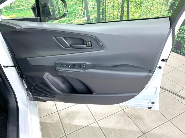 プリウス Ｘ　禁煙車　純正８型ディスプレイオーディオ　バックカメラ　衝突軽減装置　１００Ｖ電源　レーダークルーズ　ドラレコ　コーナーセンサー　スマートキー　ＬＥＤヘッド　ＥＴＣ２．０　オートハイビーム　オートライト（47枚目）