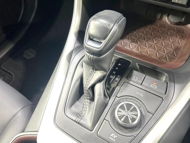 RAV4 ハイブリッドG 4WD 純正9型ナビ バックカメラ 衝突被害軽減システム レーダークルーズ 禁煙車 電動リアゲート 合皮レザーシート パワーシート ドラレコ コーナーセンサー スマートキー LEDヘッド フォグライト(24枚目)