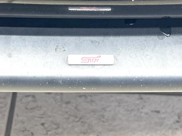 レヴォーグ 1.6GT-Sアイサイト 禁煙車 4WD ターボ STIエアロ 純正ナビ 衝突軽減装置 バックカメラ レーダークルーズ デジタルインナーミラー LEDヘッド スマートキー パドルシフト 革巻きステアリング オートライト(3枚目)