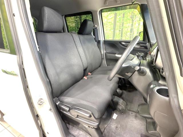 運転席シート廻りは使用感も少なく、良好な状態となっています。丁寧に使われていたことがよくわかりますね。