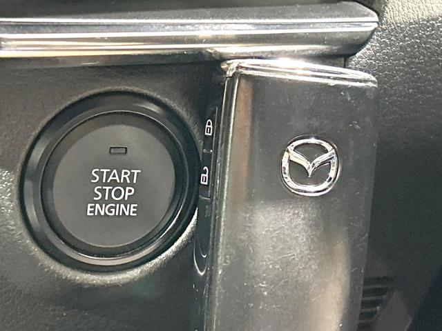 MAZDA3ファストバック 15Sツーリング 禁煙車 8.8型マツダコネクトナビ 衝突軽減装置 レーダクルーズ バックカメラ スマートキー ETC ドラレコ オートライト オートエアコン LEDヘッド 革巻きステアリング 17インチAW(7枚目)