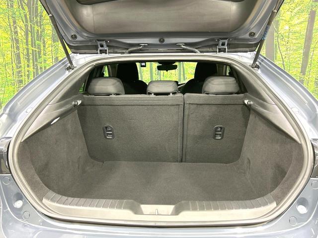 MAZDA3ファストバック 15Sツーリング 禁煙車 8.8型マツダコネクトナビ 衝突軽減装置 レーダクルーズ バックカメラ スマートキー ETC ドラレコ オートライト オートエアコン LEDヘッド 革巻きステアリング 17インチAW(10枚目)