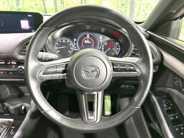 MAZDA3ファストバック 15Sツーリング 禁煙車 8.8型マツダコネクトナビ 衝突軽減装置 レーダクルーズ バックカメラ スマートキー ETC ドラレコ オートライト オートエアコン LEDヘッド 革巻きステアリング 17インチAW(11枚目)