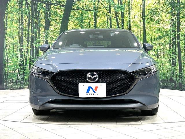 MAZDA3ファストバック 15Sツーリング 禁煙車 8.8型マツダコネクトナビ 衝突軽減装置 レーダクルーズ バックカメラ スマートキー ETC ドラレコ オートライト オートエアコン LEDヘッド 革巻きステアリング 17インチAW(14枚目)