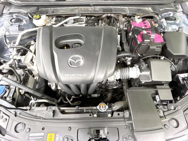 MAZDA3ファストバック 15Sツーリング 禁煙車 8.8型マツダコネクトナビ 衝突軽減装置 レーダクルーズ バックカメラ スマートキー ETC ドラレコ オートライト オートエアコン LEDヘッド 革巻きステアリング 17インチAW(18枚目)