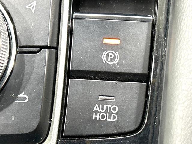 MAZDA3ファストバック 15Sツーリング 禁煙車 8.8型マツダコネクトナビ 衝突軽減装置 レーダクルーズ バックカメラ スマートキー ETC ドラレコ オートライト オートエアコン LEDヘッド 革巻きステアリング 17インチAW(27枚目)