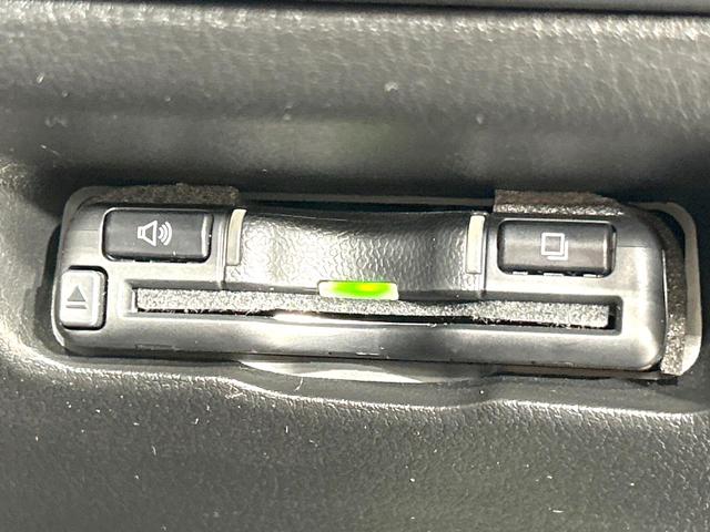 MAZDA3ファストバック 15Sツーリング 禁煙車 8.8型マツダコネクトナビ 衝突軽減装置 レーダクルーズ バックカメラ スマートキー ETC ドラレコ オートライト オートエアコン LEDヘッド 革巻きステアリング 17インチAW(34枚目)