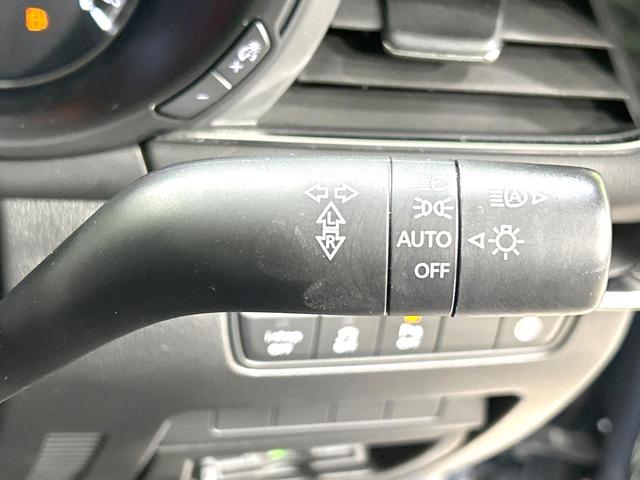 MAZDA3ファストバック 15Sツーリング 禁煙車 8.8型マツダコネクトナビ 衝突軽減装置 レーダクルーズ バックカメラ スマートキー ETC ドラレコ オートライト オートエアコン LEDヘッド 革巻きステアリング 17インチAW(36枚目)