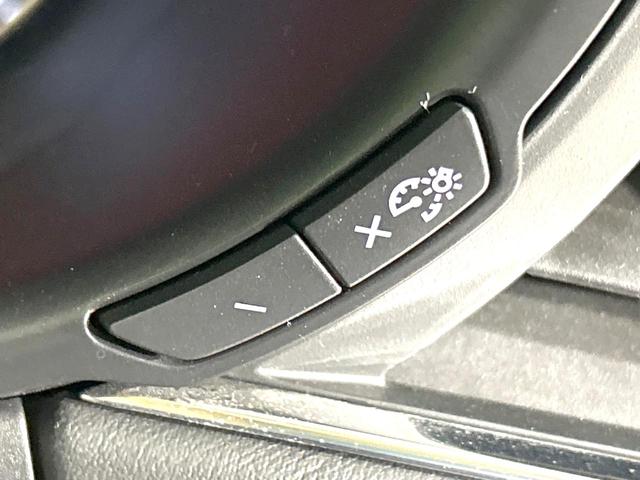 MAZDA3ファストバック 15Sツーリング 禁煙車 8.8型マツダコネクトナビ 衝突軽減装置 レーダクルーズ バックカメラ スマートキー ETC ドラレコ オートライト オートエアコン LEDヘッド 革巻きステアリング 17インチAW(39枚目)