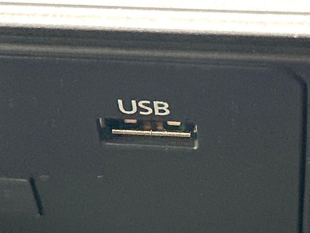 MAZDA3ファストバック 15Sツーリング 禁煙車 8.8型マツダコネクトナビ 衝突軽減装置 レーダクルーズ バックカメラ スマートキー ETC ドラレコ オートライト オートエアコン LEDヘッド 革巻きステアリング 17インチAW(42枚目)