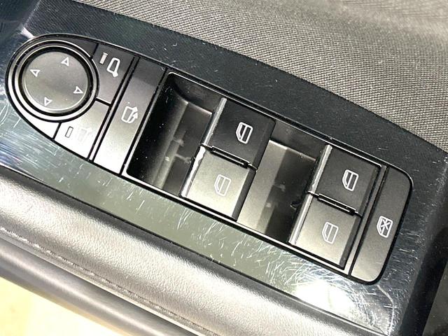 MAZDA3ファストバック 15Sツーリング 禁煙車 8.8型マツダコネクトナビ 衝突軽減装置 レーダクルーズ バックカメラ スマートキー ETC ドラレコ オートライト オートエアコン LEDヘッド 革巻きステアリング 17インチAW(44枚目)