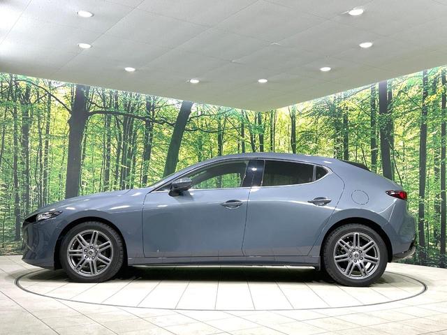 MAZDA3ファストバック 15Sツーリング 禁煙車 8.8型マツダコネクトナビ 衝突軽減装置 レーダクルーズ バックカメラ スマートキー ETC ドラレコ オートライト オートエアコン LEDヘッド 革巻きステアリング 17インチAW(48枚目)