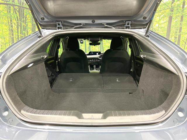 MAZDA3ファストバック 15Sツーリング 禁煙車 8.8型マツダコネクトナビ 衝突軽減装置 レーダクルーズ バックカメラ スマートキー ETC ドラレコ オートライト オートエアコン LEDヘッド 革巻きステアリング 17インチAW(57枚目)