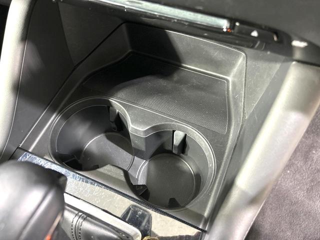 MAZDA3ファストバック 15Sツーリング 禁煙車 8.8型マツダコネクトナビ 衝突軽減装置 レーダクルーズ バックカメラ スマートキー ETC ドラレコ オートライト オートエアコン LEDヘッド 革巻きステアリング 17インチAW(68枚目)