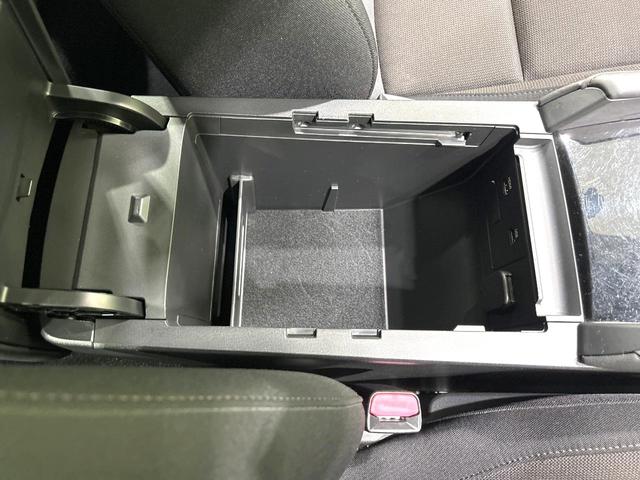 MAZDA3ファストバック 15Sツーリング 禁煙車 8.8型マツダコネクトナビ 衝突軽減装置 レーダクルーズ バックカメラ スマートキー ETC ドラレコ オートライト オートエアコン LEDヘッド 革巻きステアリング 17インチAW(70枚目)
