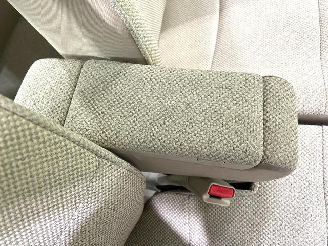 アルトラパン X 禁煙車 メーカー純正ナビ 衝突軽減装置 全周囲カメラ ETC シートヒーター オートライト オートエアコン HIDヘッド 純正14インチAW 革巻きステアリング 盗難防止装置 プライバシーガラス(56枚目)