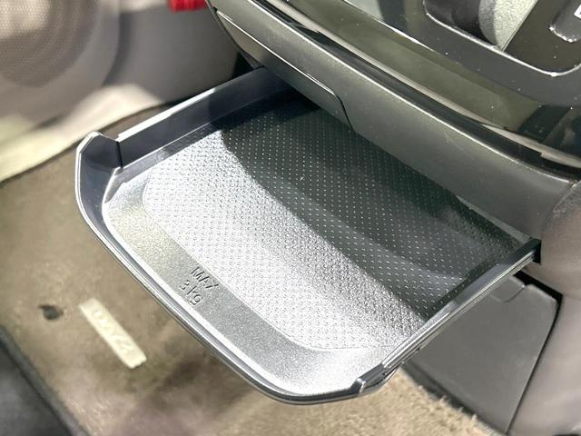 デイズ Ｘ　禁煙車　純正９型ナビ　全周囲カメラ　衝突軽減装置　スマートキー　ＥＴＣ　ドラレコ　オートライト　オートエアコン　純正１４インチＡＷ　フルセグ　盗難防止装置　プライバシーガラス　電動格納ミラー（60枚目）