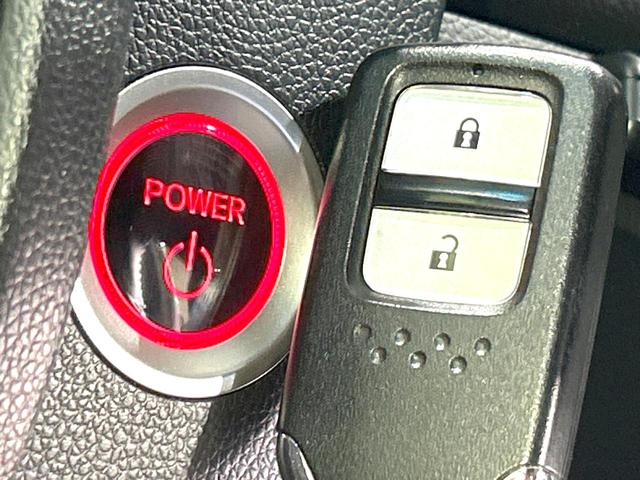 フィットハイブリッド Ｓ　ホンダセンシング　純正８型ナビ　バックカメラ　衝突被害軽減システム　寒冷地仕様　禁煙車　ドラレコ　スマートキー　ＬＥＤヘッド　ビルトインＥＴＣ　純正１６インチアルミ　車線逸脱警報　オートライト　Ｂｌｕｅｔｏｏｔｈ（33枚目）