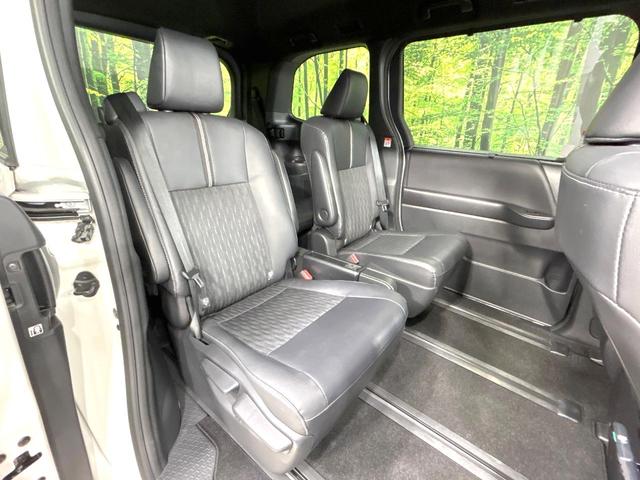 ノア Ｓ－Ｚ　４ＷＤ　禁煙車　寒冷地仕様　フリップダウン　１０．５インチディスプレイオーディオ　両側電動スライドドア　全周囲カメラ　レーダークルーズ　衝突軽減装置　パワーバックドア　シートヒーター　ＥＴＣ　ドラレコ（9枚目）