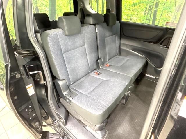 シエンタ Ｘ　禁煙車　純正ナビ　電動スライドドア　ＥＴＣ　ドラレコ　７人乗　キーレス　プライバシーガラス　アイドリングストップ　盗難防止装置　電動格納ミラー　Ｂｌｕｅｔｏｏｔｈ再生　横滑防止装置　エアコン（9枚目）