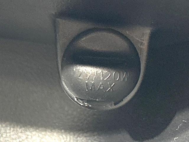 シエンタ Ｘ　禁煙車　純正ナビ　電動スライドドア　ＥＴＣ　ドラレコ　７人乗　キーレス　プライバシーガラス　アイドリングストップ　盗難防止装置　電動格納ミラー　Ｂｌｕｅｔｏｏｔｈ再生　横滑防止装置　エアコン（50枚目）