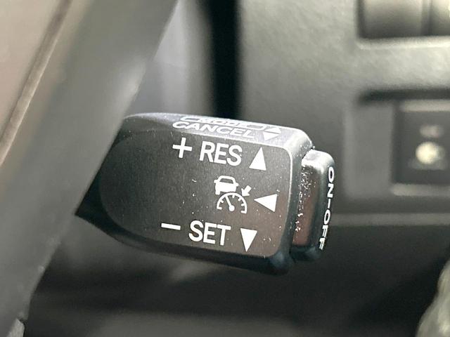 アルファードハイブリッド ＳＲ　Ｃパッケージ　４ＷＤ　禁煙車　後期型　サンルーフ　メーカーナビ　後席モニター　全周囲カメラ　両側電動スライド　レーダークルーズ　電動リアゲート　レザーシート　ドラレコ　コーナーセンサー　スマートキー　ＨＩＤヘッド（7枚目）