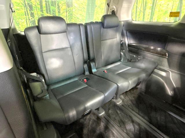 アルファードハイブリッド ＳＲ　Ｃパッケージ　４ＷＤ　禁煙車　後期型　サンルーフ　メーカーナビ　後席モニター　全周囲カメラ　両側電動スライド　レーダークルーズ　電動リアゲート　レザーシート　ドラレコ　コーナーセンサー　スマートキー　ＨＩＤヘッド（12枚目）