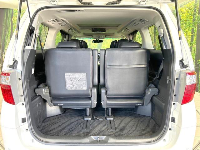 アルファードハイブリッド ＳＲ　Ｃパッケージ　４ＷＤ　禁煙車　後期型　サンルーフ　メーカーナビ　後席モニター　全周囲カメラ　両側電動スライド　レーダークルーズ　電動リアゲート　レザーシート　ドラレコ　コーナーセンサー　スマートキー　ＨＩＤヘッド（13枚目）