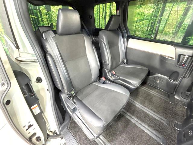 ノア ハイブリッドSi ダブルバイビー 禁煙車 後期型 12.1型後席モニター 純正9型ナビ 両側電動スライドドア バックカメラ 衝突被害軽減システム ハーフレザーシート スマートキー LEDヘッド ETC クルコン 純正16インチアルミ(9枚目)