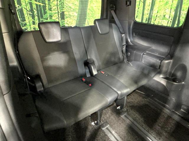 ノア ハイブリッドSi ダブルバイビー 禁煙車 後期型 12.1型後席モニター 純正9型ナビ 両側電動スライドドア バックカメラ 衝突被害軽減システム ハーフレザーシート スマートキー LEDヘッド ETC クルコン 純正16インチアルミ(10枚目)