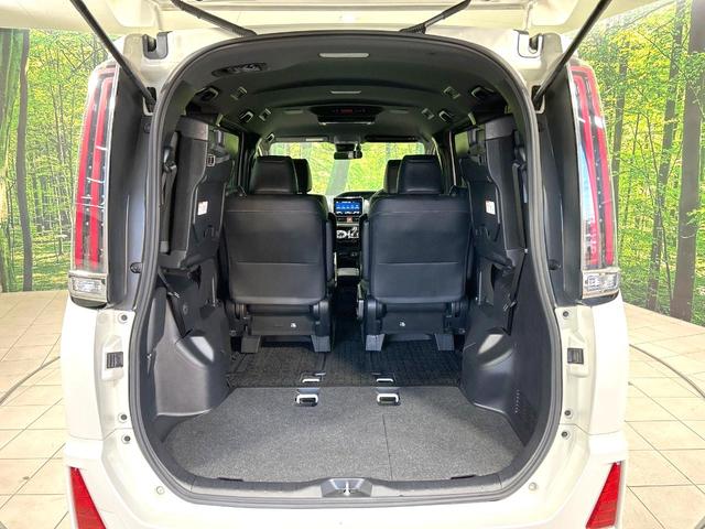 ノア ハイブリッドSi ダブルバイビー 禁煙車 後期型 12.1型後席モニター 純正9型ナビ 両側電動スライドドア バックカメラ 衝突被害軽減システム ハーフレザーシート スマートキー LEDヘッド ETC クルコン 純正16インチアルミ(11枚目)