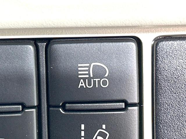 ノア ハイブリッドSi ダブルバイビー 禁煙車 後期型 12.1型後席モニター 純正9型ナビ 両側電動スライドドア バックカメラ 衝突被害軽減システム ハーフレザーシート スマートキー LEDヘッド ETC クルコン 純正16インチアルミ(31枚目)