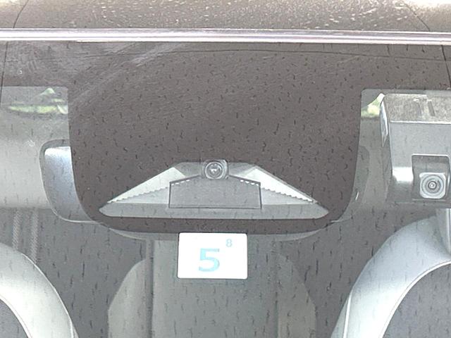 ヴェゼル ｅ：ＨＥＶ　ＰＬａＹ　パノラマルーフ　純正９型ナビ　全周囲カメラ　寒冷地仕様　ホンダセンシング　禁煙車　電動リアゲート　ハーフレザーシート　ドラレコ　スマートキー　コーナーセンサー　ＬＥＤヘッド　ＥＴＣ　純正１８インチＡＷ（4枚目）