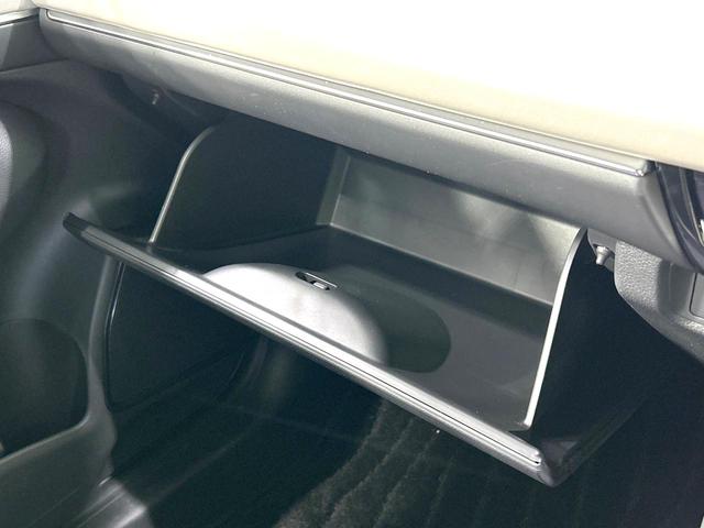 ヴェゼル ｅ：ＨＥＶ　ＰＬａＹ　パノラマルーフ　純正９型ナビ　全周囲カメラ　寒冷地仕様　ホンダセンシング　禁煙車　電動リアゲート　ハーフレザーシート　ドラレコ　スマートキー　コーナーセンサー　ＬＥＤヘッド　ＥＴＣ　純正１８インチＡＷ（46枚目）