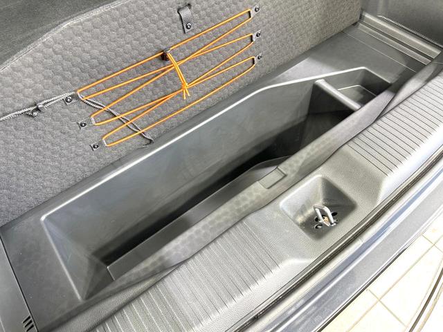 ヴェゼル ｅ：ＨＥＶ　ＰＬａＹ　パノラマルーフ　純正９型ナビ　全周囲カメラ　寒冷地仕様　ホンダセンシング　禁煙車　電動リアゲート　ハーフレザーシート　ドラレコ　スマートキー　コーナーセンサー　ＬＥＤヘッド　ＥＴＣ　純正１８インチＡＷ（47枚目）